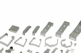 五金沖壓件產(chǎn)生翻料、扭曲的原因及解決方法